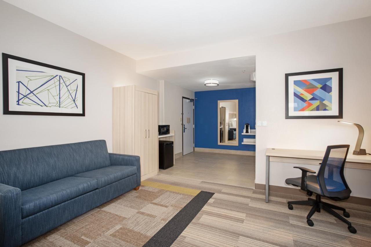 Holiday Inn Express & Suites Phoenix Glendale Dist By Ihg Zewnętrze zdjęcie