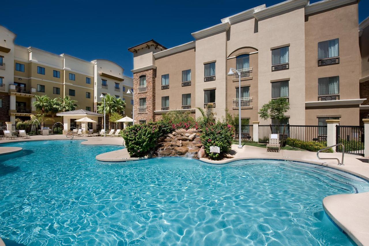 Holiday Inn Express & Suites Phoenix Glendale Dist By Ihg Zewnętrze zdjęcie