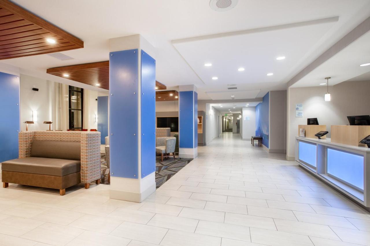 Holiday Inn Express & Suites Phoenix Glendale Dist By Ihg Zewnętrze zdjęcie