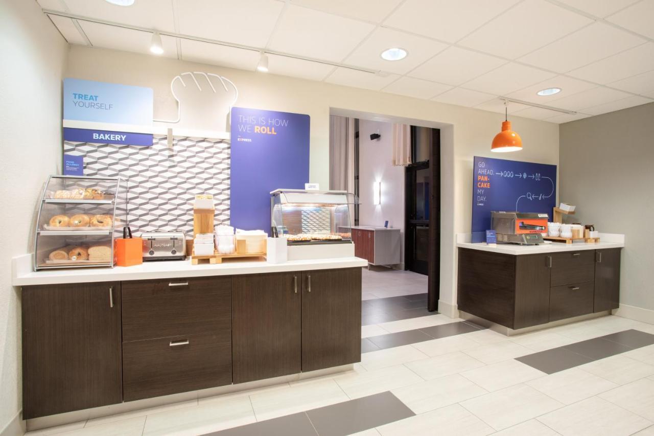 Holiday Inn Express & Suites Phoenix Glendale Dist By Ihg Zewnętrze zdjęcie