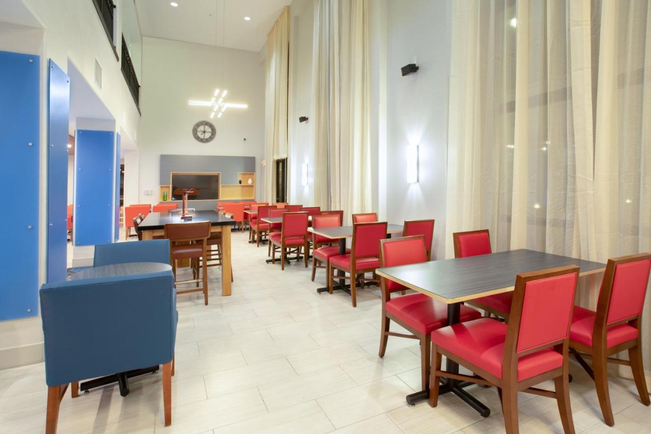 Holiday Inn Express & Suites Phoenix Glendale Dist By Ihg Zewnętrze zdjęcie