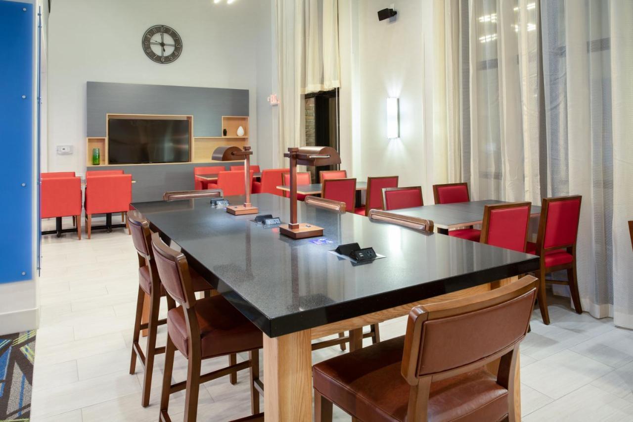 Holiday Inn Express & Suites Phoenix Glendale Dist By Ihg Zewnętrze zdjęcie