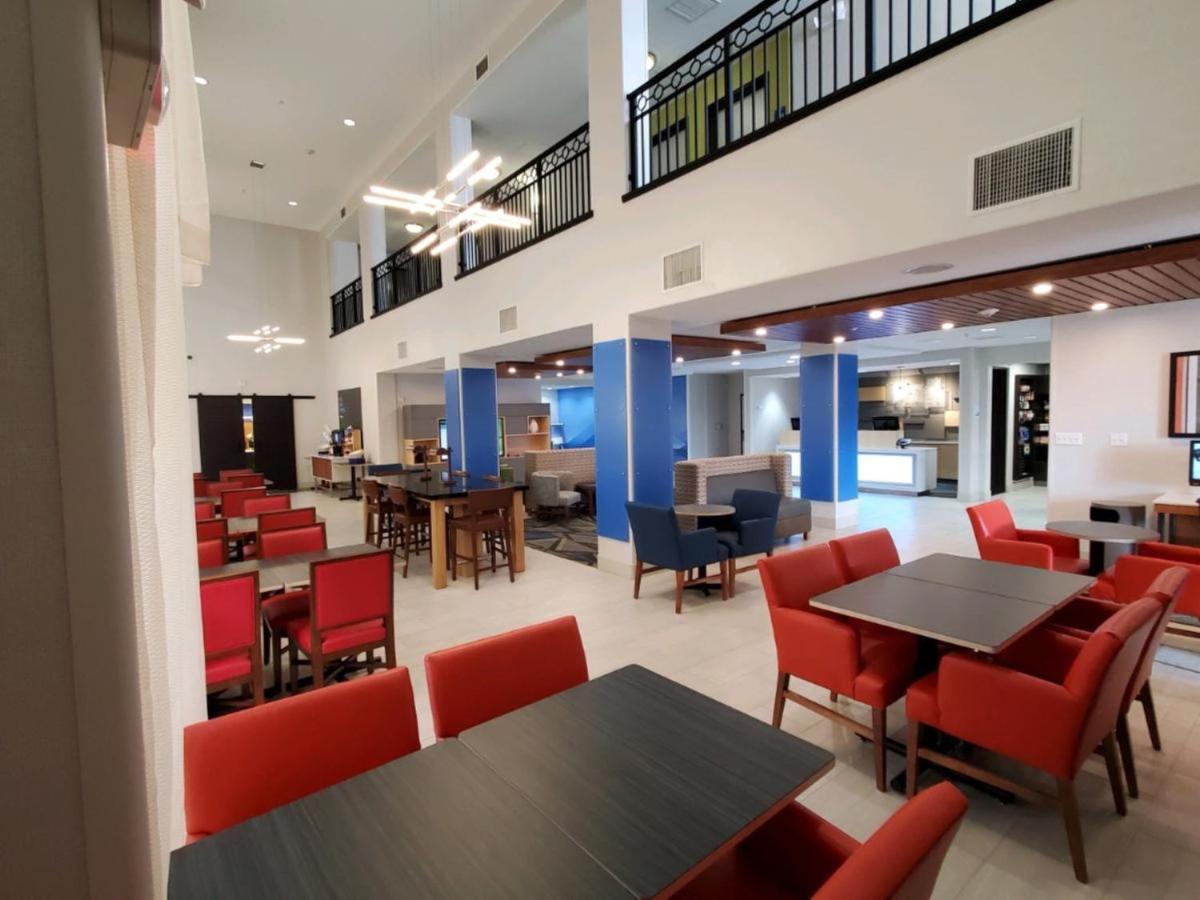 Holiday Inn Express & Suites Phoenix Glendale Dist By Ihg Zewnętrze zdjęcie